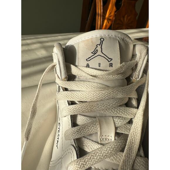 Air Jordan 1 Mid SE Anatomy White Size 6Y Youth - Picture 8 of 10